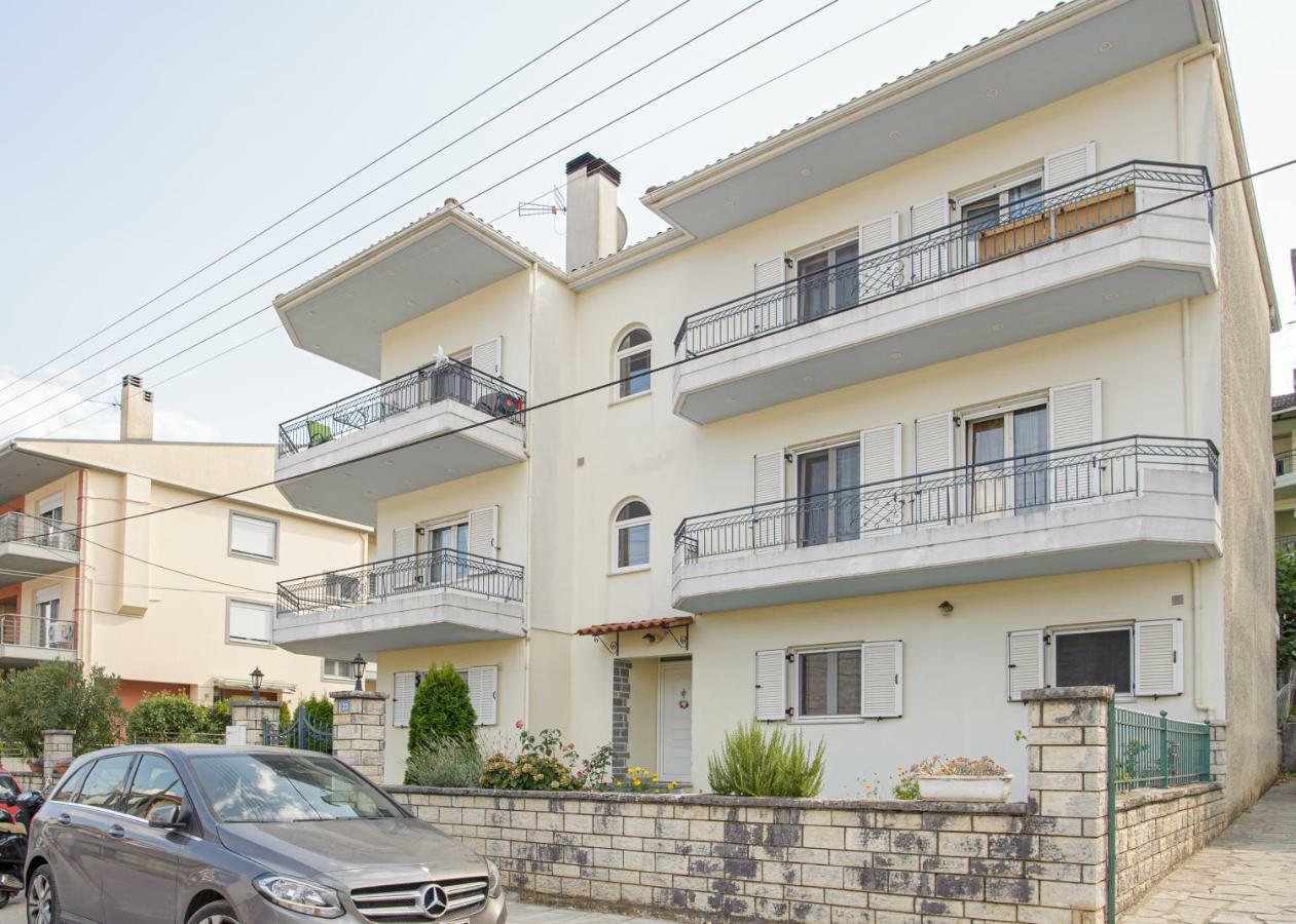 La Casa - Traditionally Elegant Apt 38M2 W Prk Grd Ioannina Exterior photo